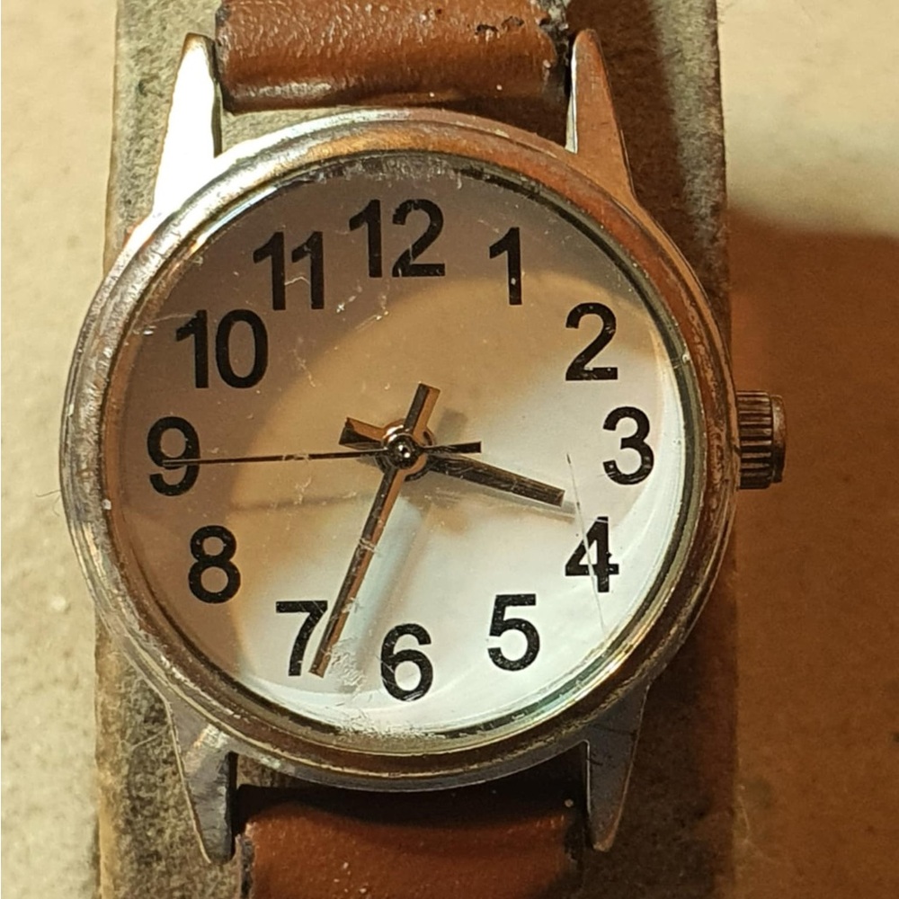 🦋10/$20🦋 FMDOP519 Silver/White Leather Women's Watch